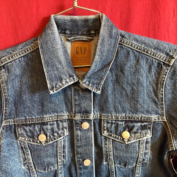 GAP WOMAN' S CLASSIC DENIM JEAN JACKET SIZE SMALL NEW WITH TAGS - Picture 15 of 15